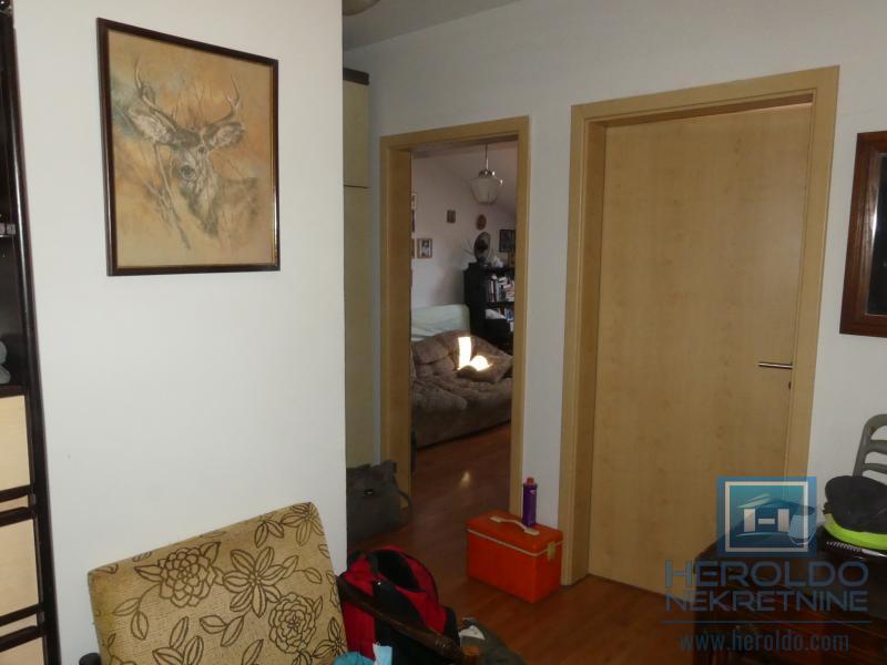 Prodaja stana – Najbolja lokacija! Idealno za porodicu i investiciju 2