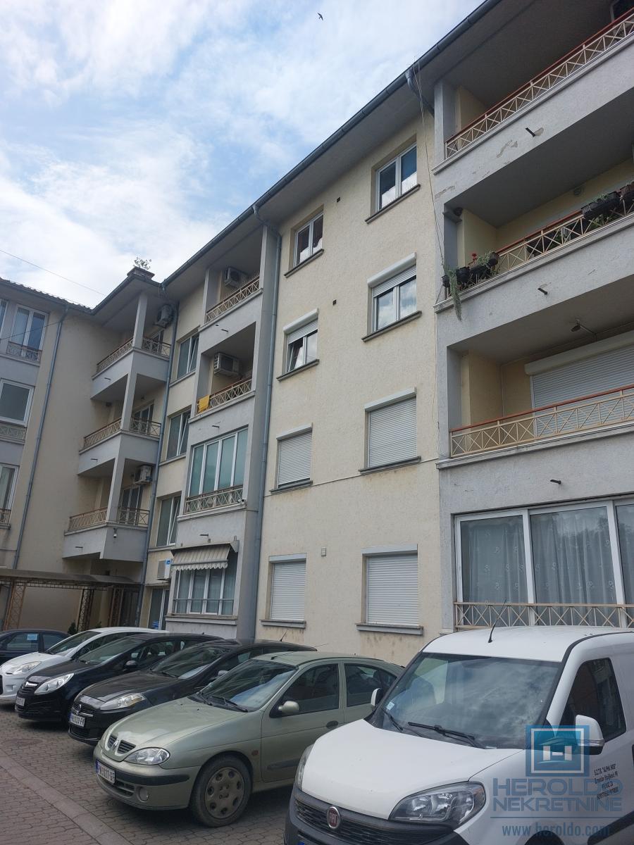 Prodaje se nezavršen stan u Jagodnjaku 10