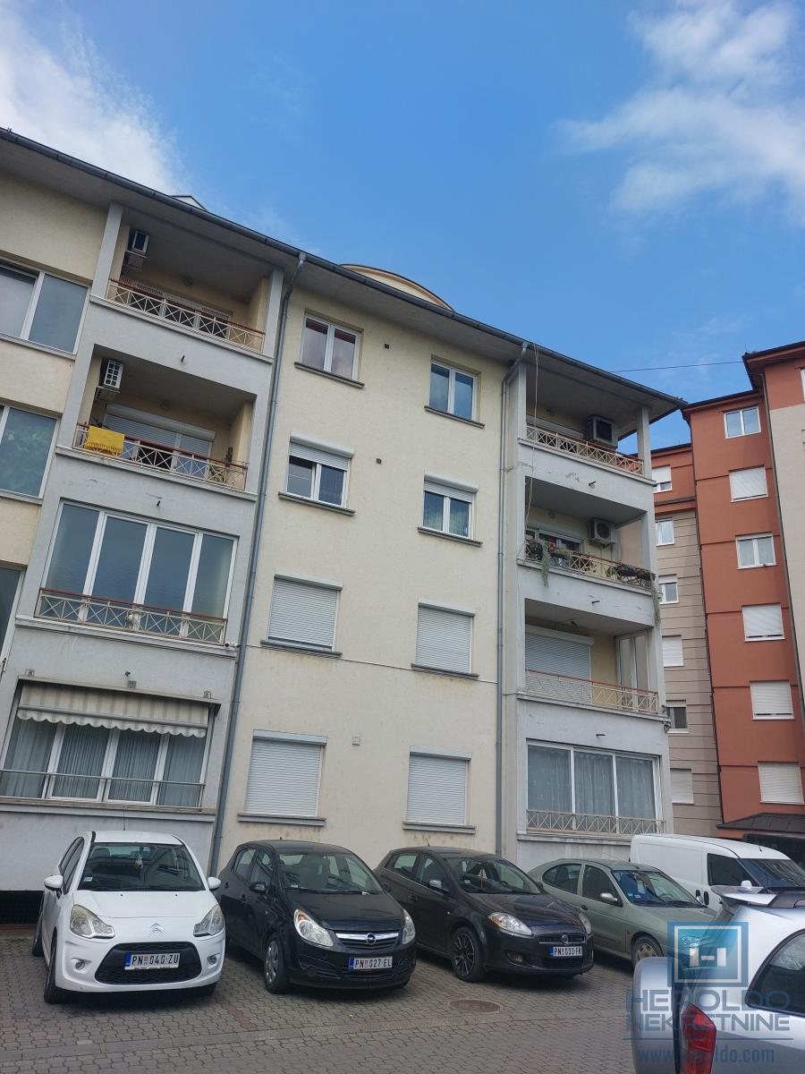 Prodaje se nezavršen stan u Jagodnjaku 9