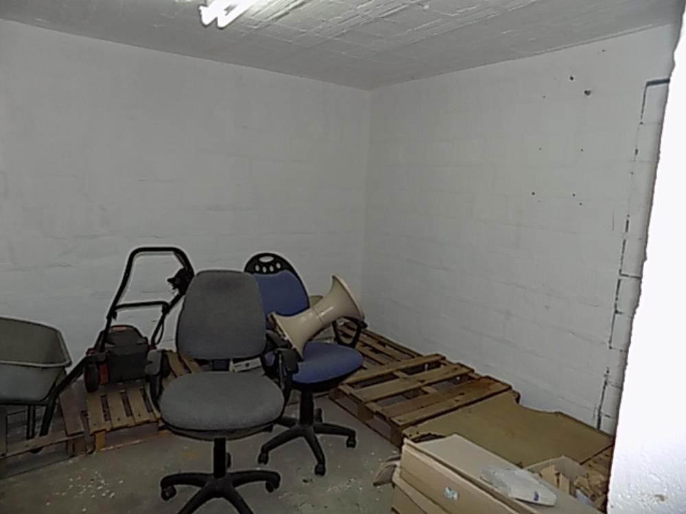 Atraktivan višenamenski  proizvodno-poslovni prostor u jednom nivou na Budžinom brdu 3