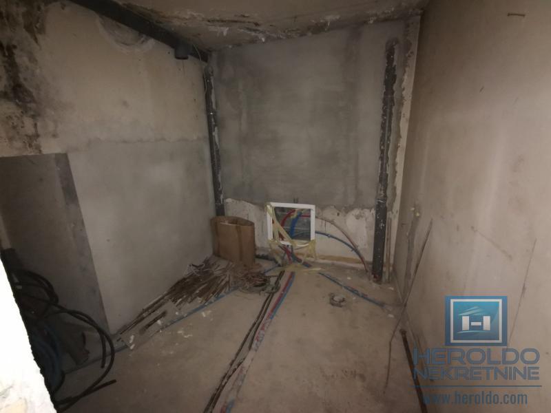 Prostran poslovni prostor 5