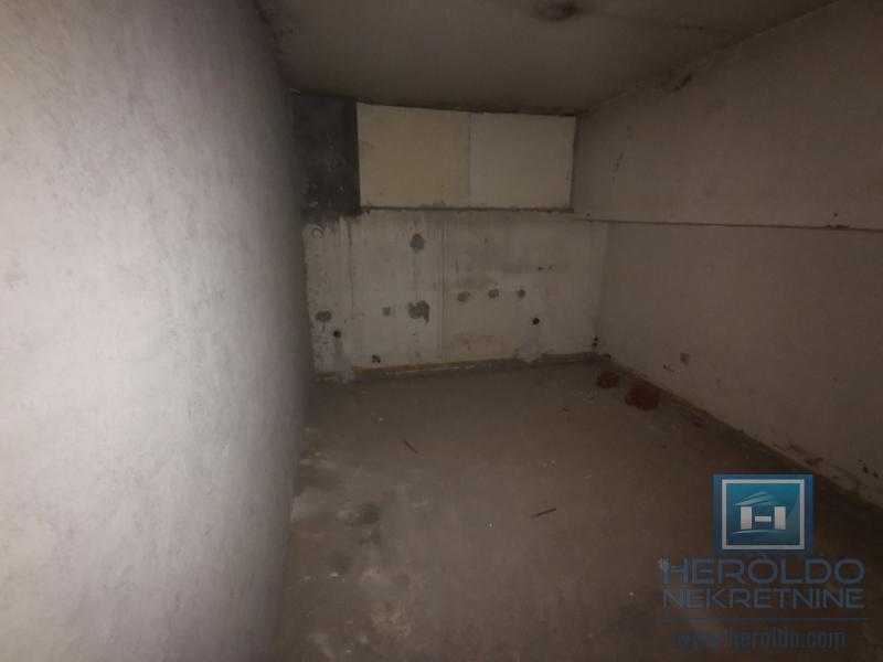 Prostran poslovni prostor 1