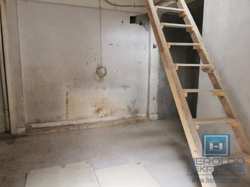 Prostran poslovni prostor 2