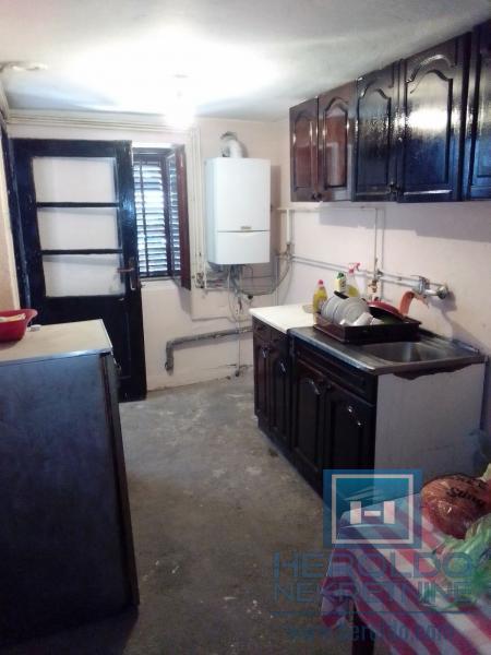 Prostrana kuća za adaptaciju 20