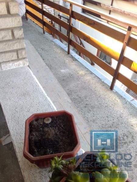 Prostrana kuća za adaptaciju 10