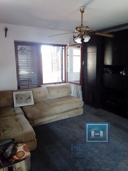 Prostrana kuća za adaptaciju 11