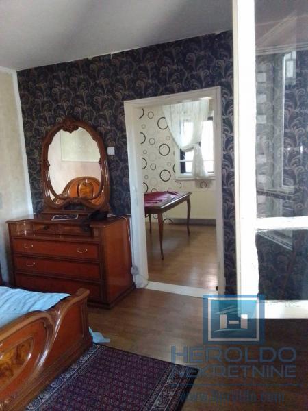 Prostrana kuća za adaptaciju 34