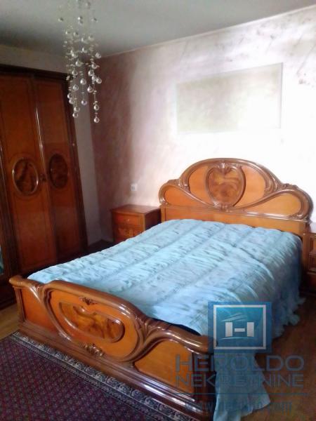 Prostrana kuća za adaptaciju 38