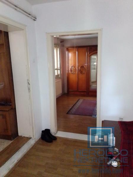 Prostrana kuća za adaptaciju 40