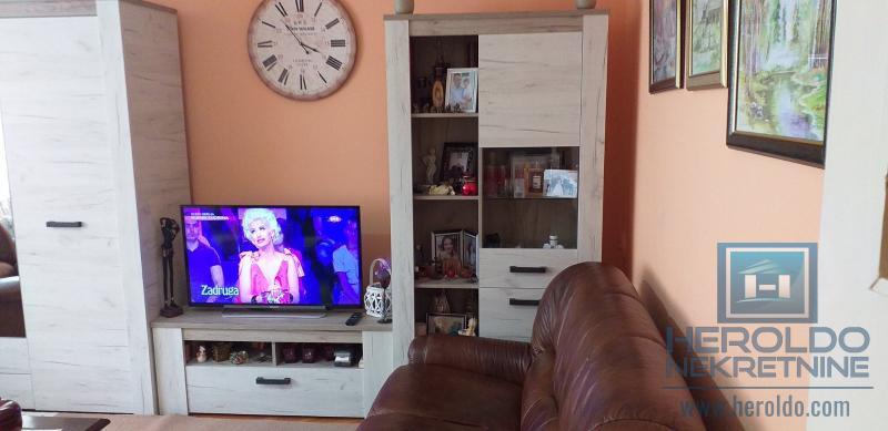 Renoviran stan u naselju Kajsijar 1