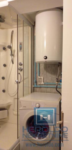 Renoviran stan u naselju Kajsijar 15