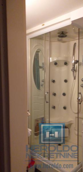 Renoviran stan u naselju Kajsijar 17