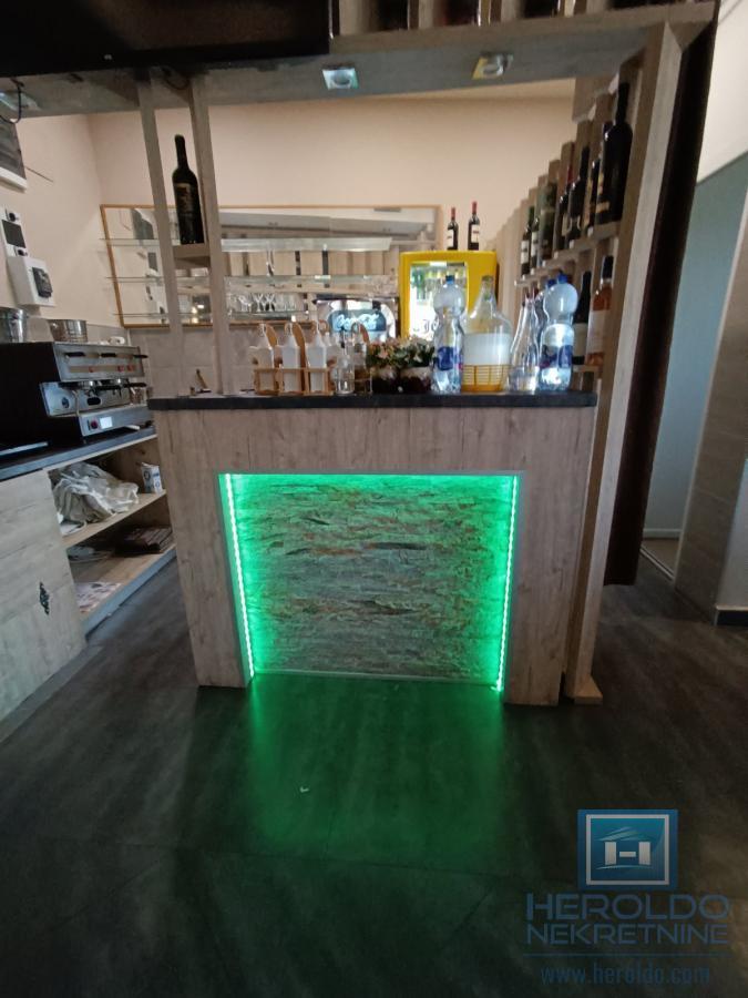 Restoran sa kompletnim inventarom 14