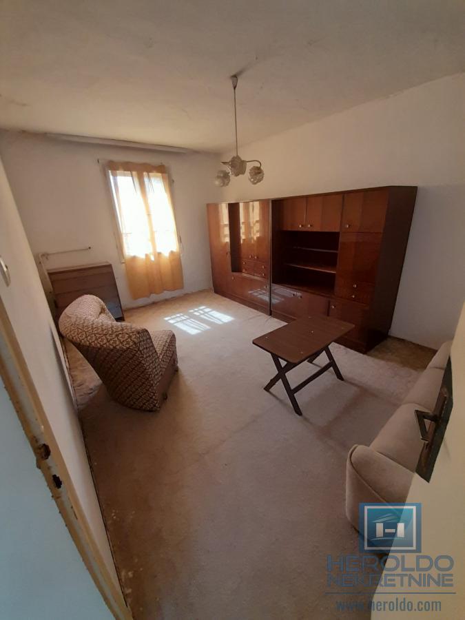 Seosko domaćinstvo u Glogovcu 12