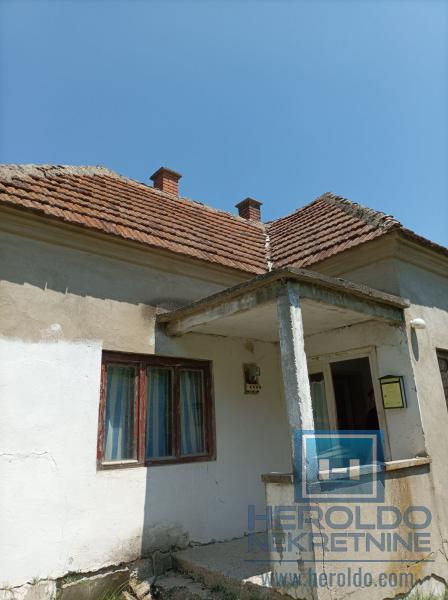 Seosko domaćinstvo u selu Rujište 5