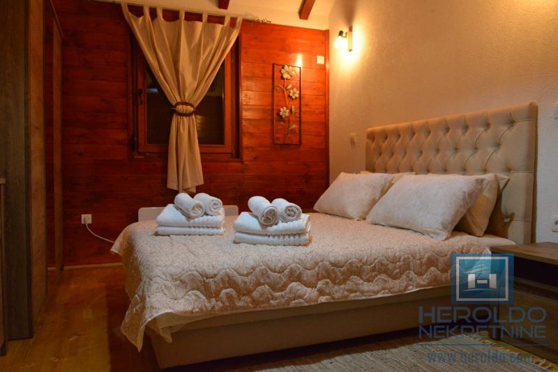 Seosko gazdinstvo, Kragujevac, Velike Pčelice 28