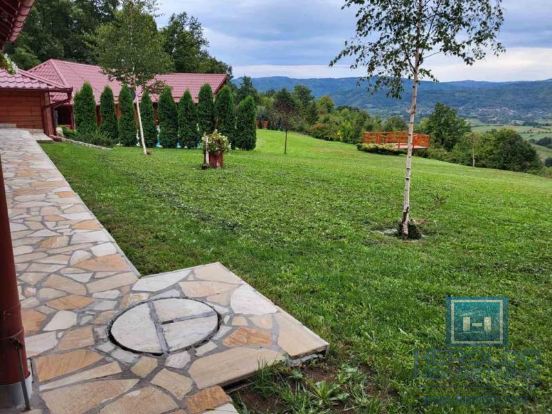 Seosko gazdinstvo, Kragujevac, Velike Pčelice 12