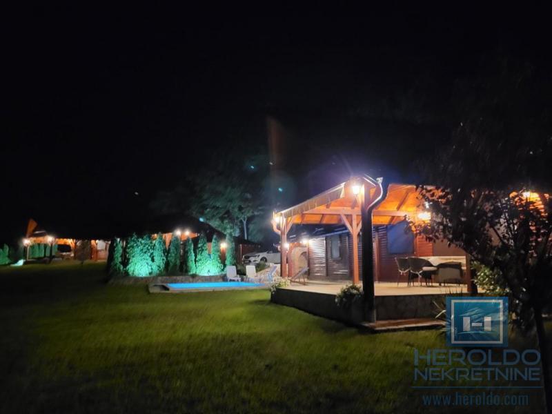 Seosko gazdinstvo, Kragujevac, Velike Pčelice 14