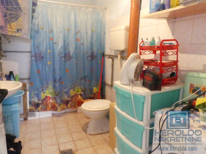 spratna kuća na Štipljanskom putu 13