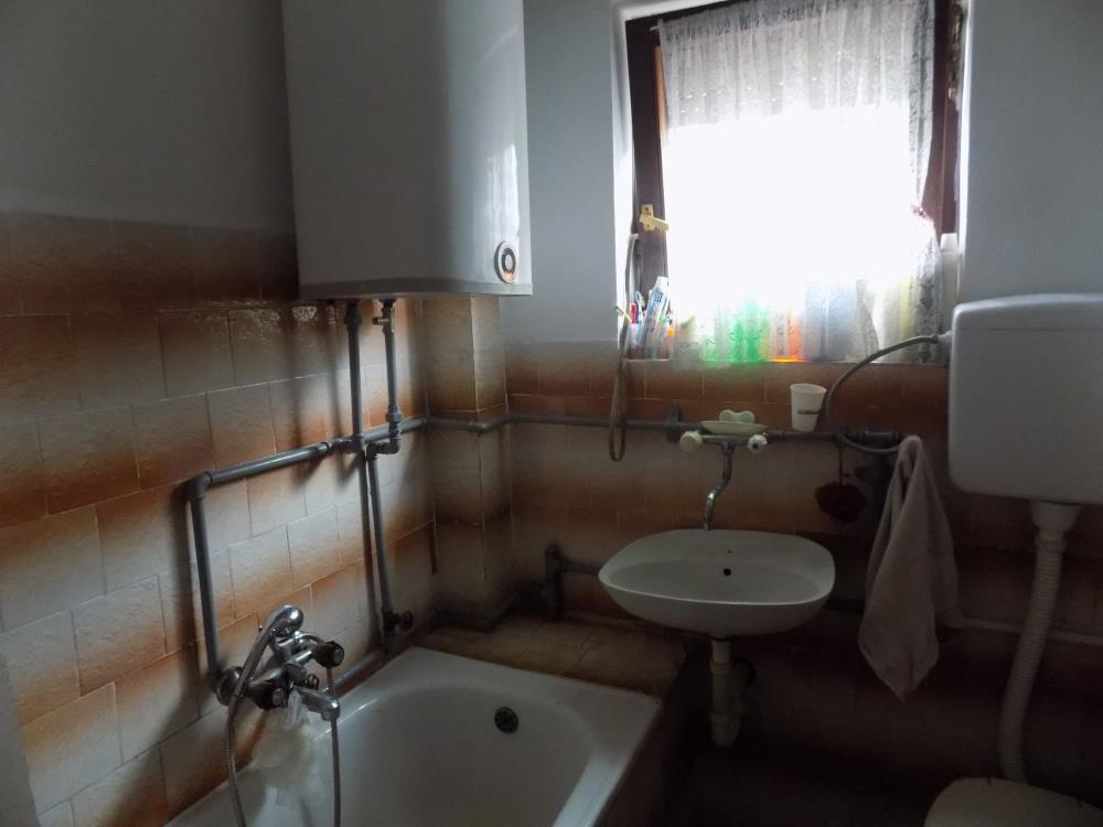 Spratna kuća u Ćupriji 12