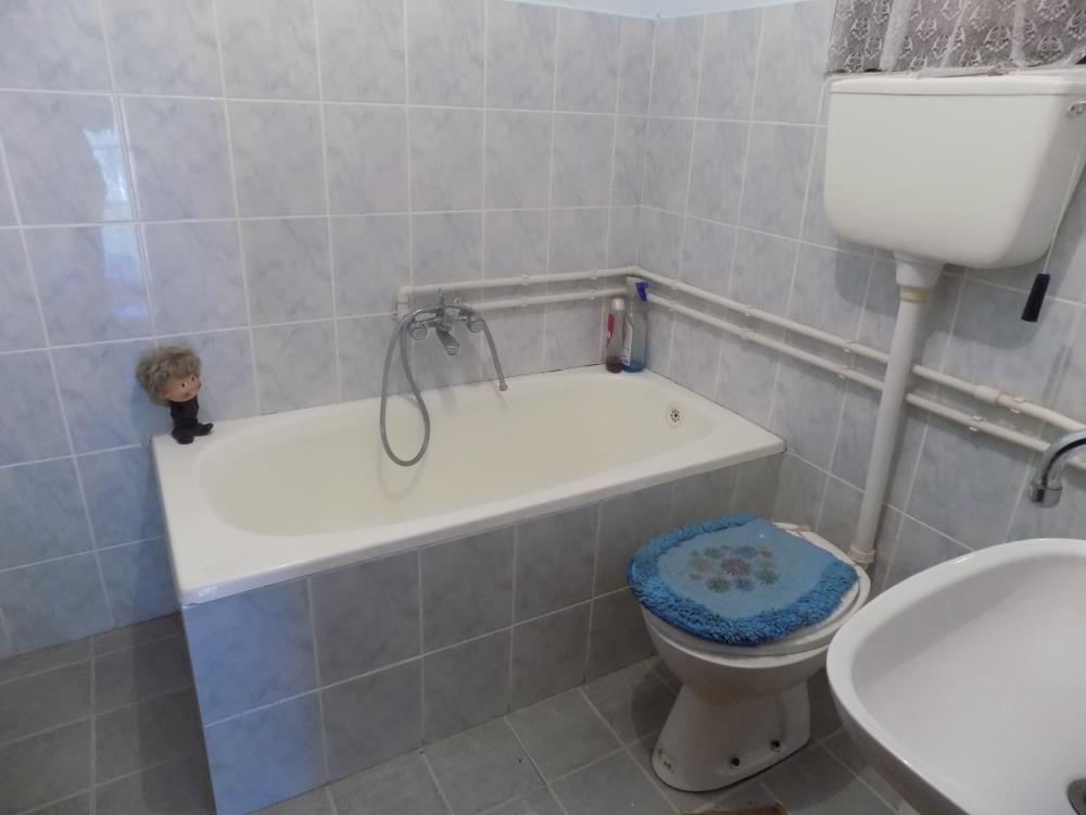 Spratna kuća u Ćupriji 14