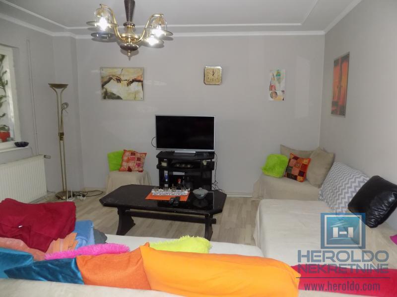 Sređena kuća blizu centra grada 6