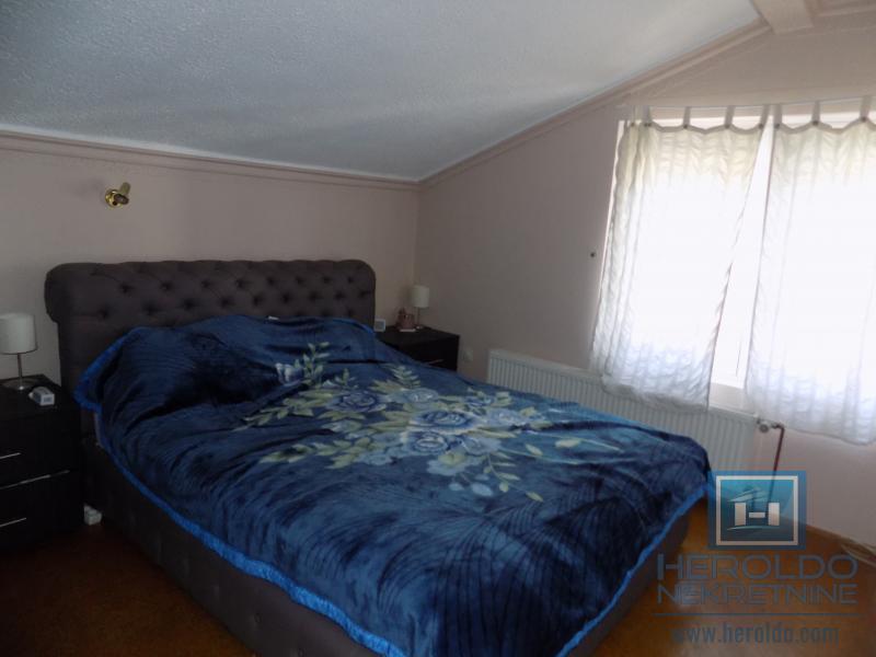 Sređena kuća blizu centra grada 21