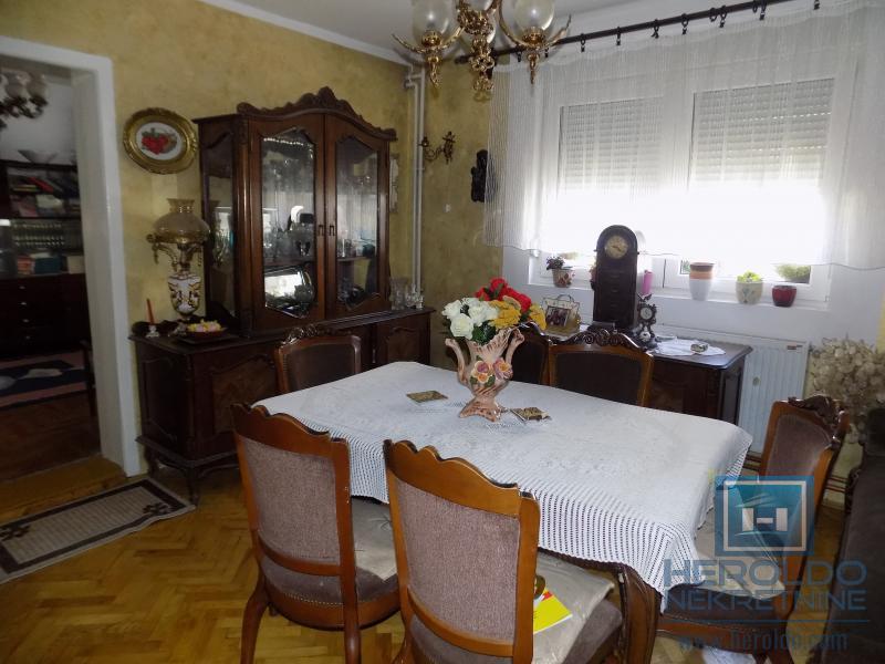 Sređena kuća blizu centra grada 9