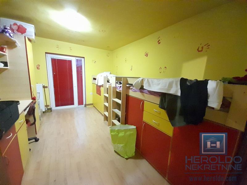 Sređena useljiva kuća, veće površine u blizini Akva parka 19