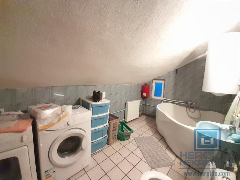 Sređena useljiva kuća, veće površine u blizini Akva parka 23