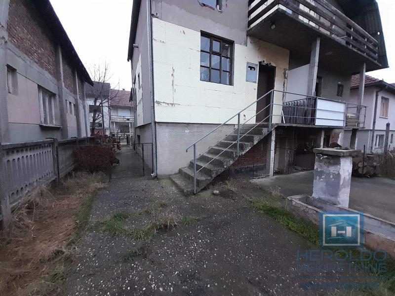 Sređena useljiva kuća, veće površine u blizini Akva parka 29