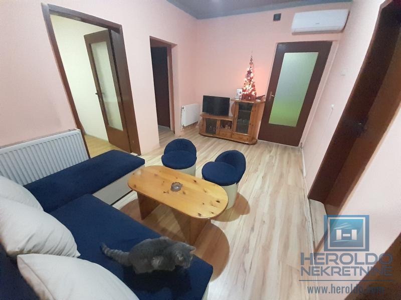 Sređena useljiva kuća, veće površine u blizini Akva parka 5