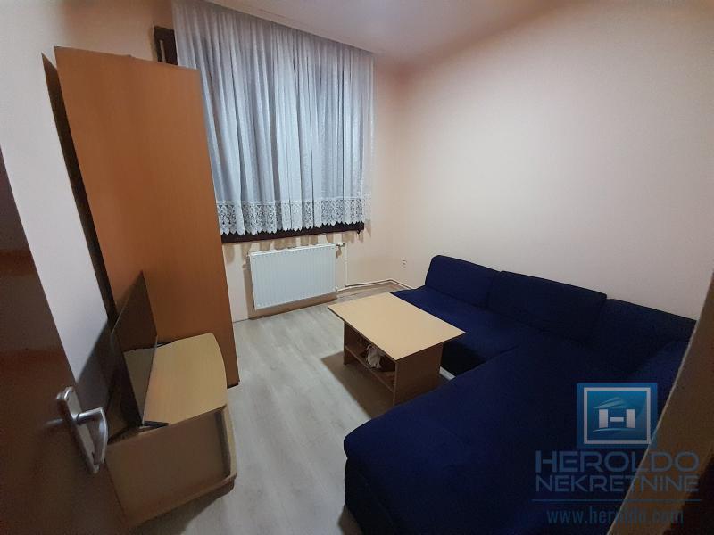 Sređena useljiva kuća, veće površine u blizini Akva parka 6