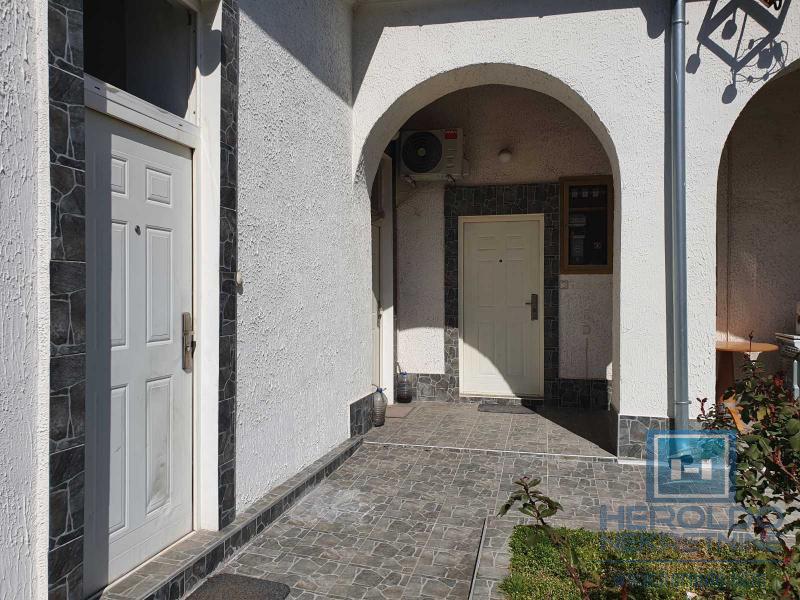 Stambena zgrada - 3 garsonjere 2