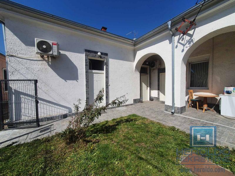 Stambena zgrada - 3 garsonjere 3