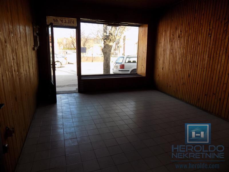 Stambeno poslovni objekat u Ćupriji 8