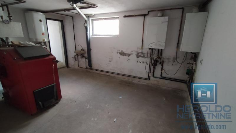 Stambeno poslovni prostor 9