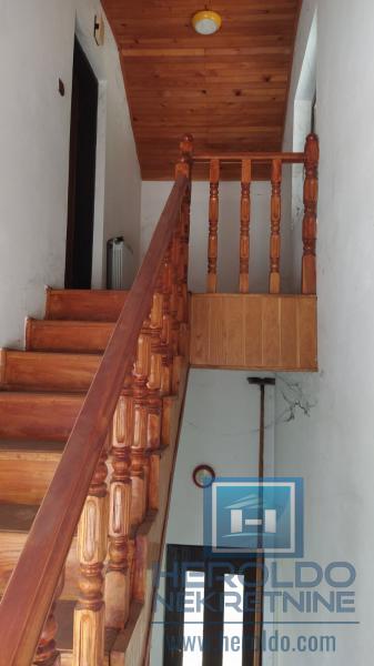 Stambeno poslovni prostor 18