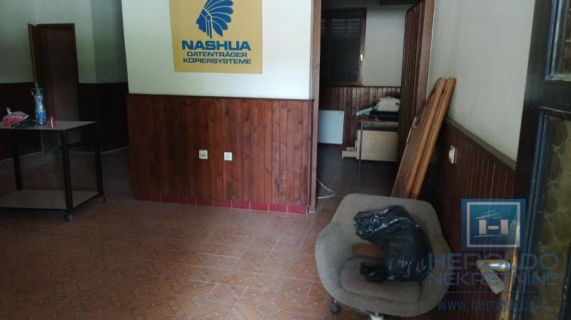 Stambeno poslovni prostor 24