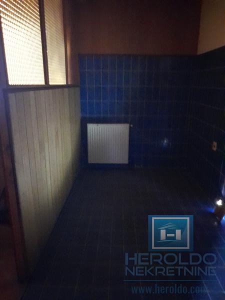 Stambeno poslovni prostor 26