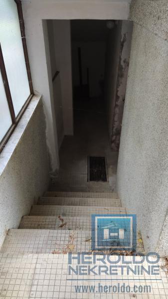 Stambeno poslovni prostor 29