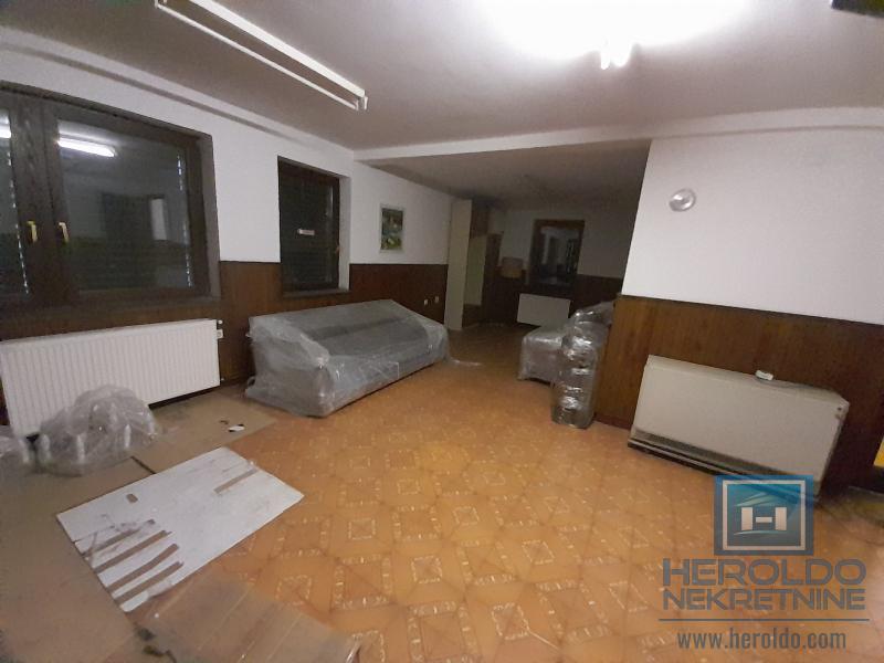 Stambeno poslovni prostor 30