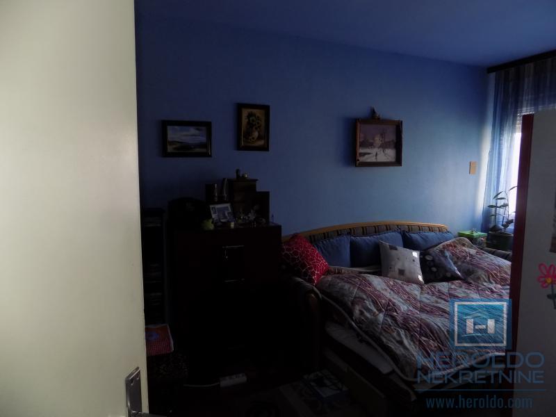 Stan u strogom centru pogodan i za poslovni prostor 3