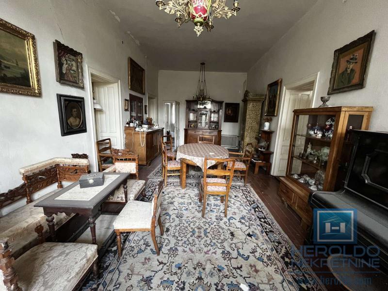 Stara aristokratska kuća 7