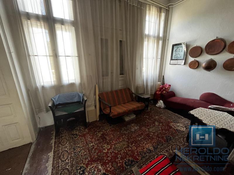 Stara aristokratska kuća 14