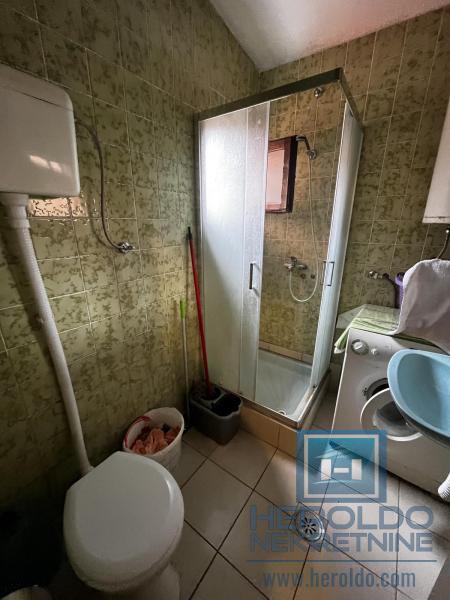 Troiposoban stan u kući, Kajsijar 5