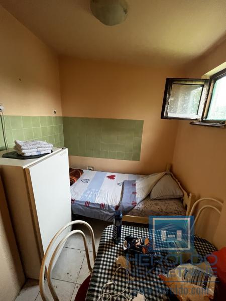 Troiposoban stan u kući, Kajsijar 7