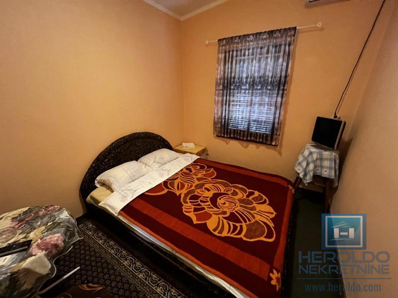 Troiposoban stan u kući, Kajsijar 3