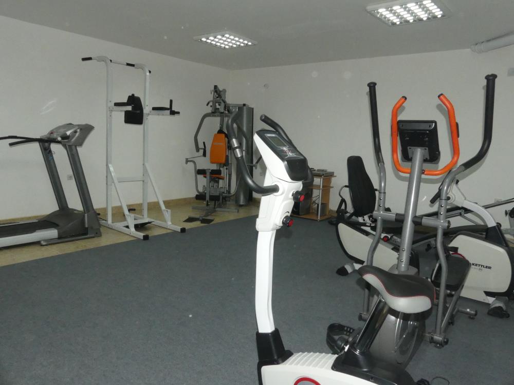 Trosoban stan na prodaju 19