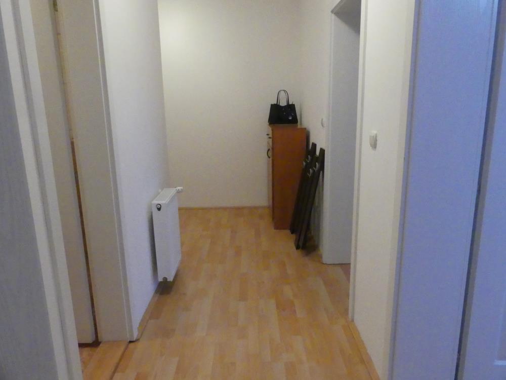 Trosoban stan na prodaju 4